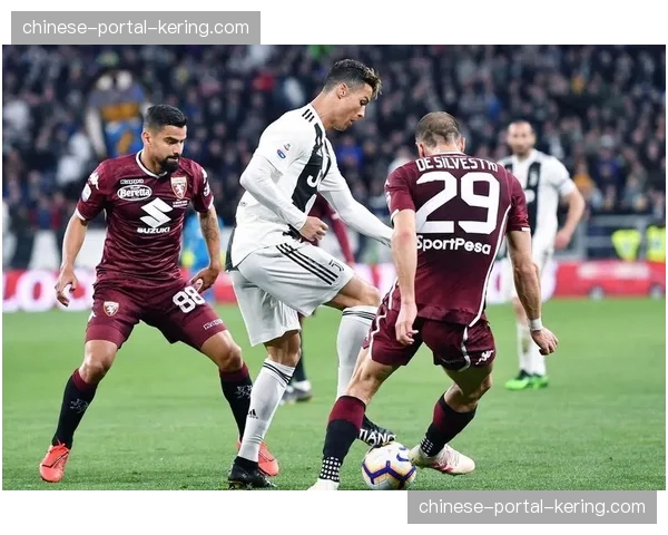 “第二屏”体验：官方App在都灵德比中提供实时球员跑动热图与战术板分析付费订阅