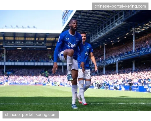 从降级区到成功保级:埃弗顿赛季后半程的顽强逆袭之路 从降级区到成功保级:埃弗顿赛季后半程的顽强逆袭之路